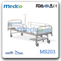 MS203 Cama de hospital manual con ruedas